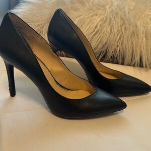 Black leather Jessica Simpson Heels